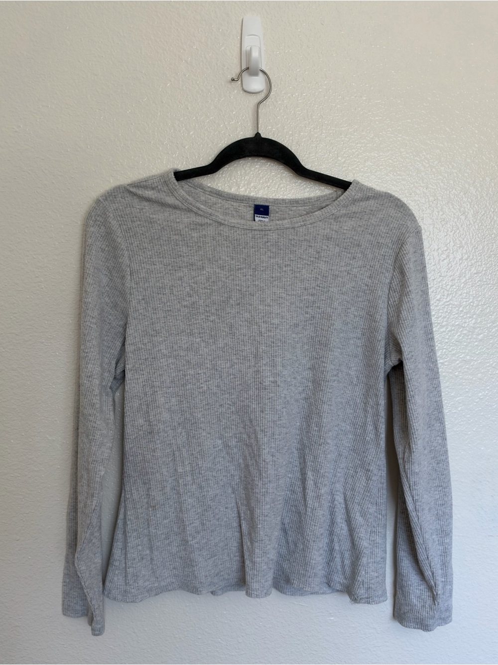 Old Navy Women’s Long-Sleeve Ribbed Crewneck Top